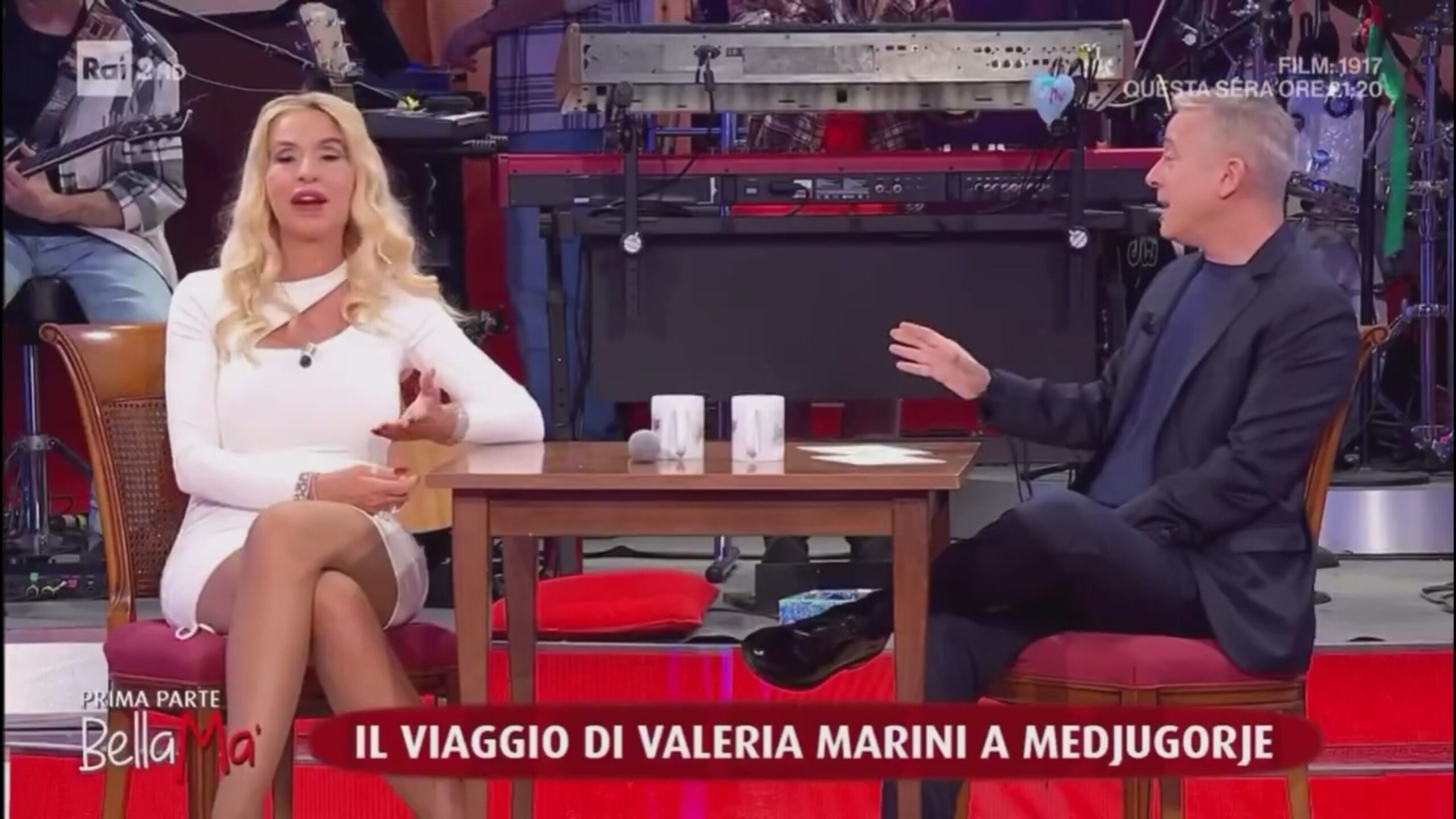 Lite “stellare” tra Valeria Marini e Pierluigi Diaco a “BellaMá”: «Sei inelegante». E lei: «Sono una persona sincera e dico quello che penso»