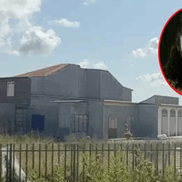 “Sandokan”: la scenografia comprata con i soldi pubblici abbandonata tra le erbacce