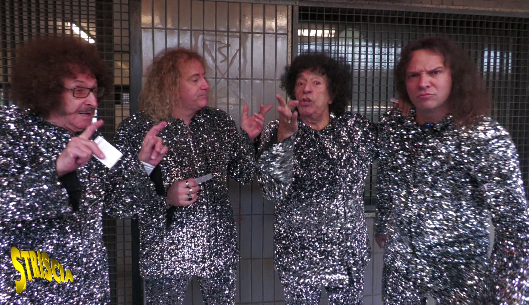 I Cugini di Campagna le cantano ai furbetti della metropolitana