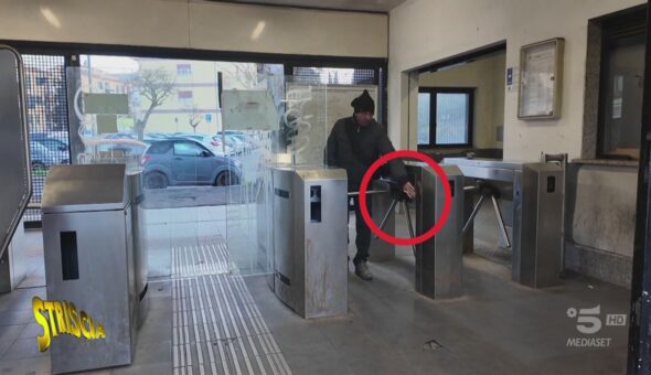 I Cugini di Campagna inviati speciali contro i furbetti dei tornelli