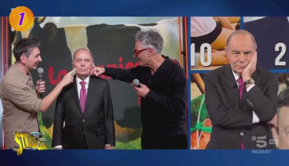 Fiorello e un inedito Bruno Vespa in versione robot e orso polare!