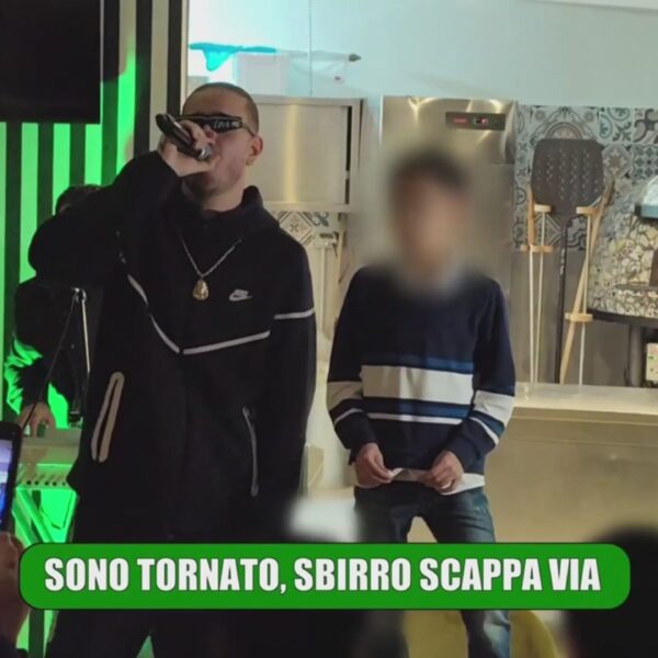 I “neomelodici” che inneggiano alla malavita e vengono accolti come beniamini alle feste per bambini