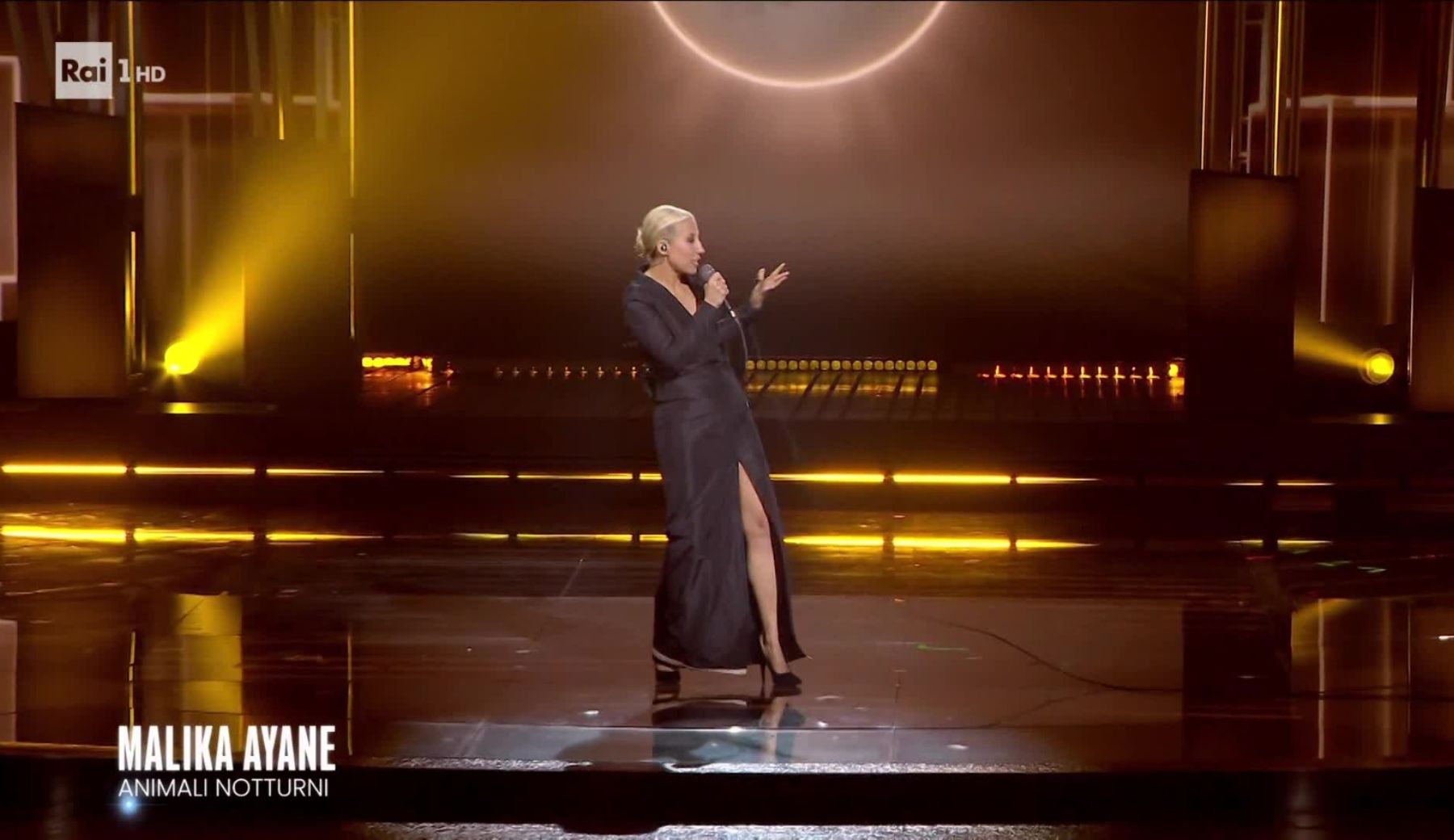 Malika Ayane a Sanremo: vi ricordate la sua acconciatura alla “Picchiarello”?