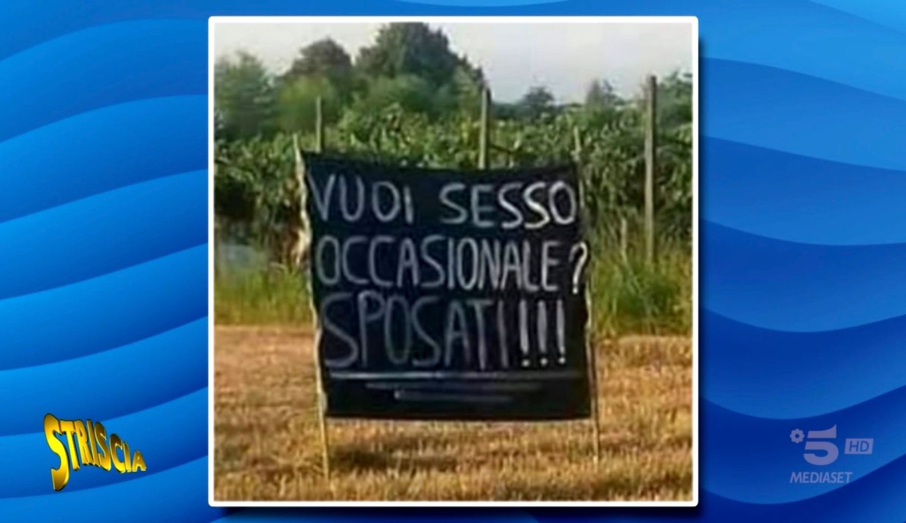 Militello, i cartelli impossibili e ‘Ndujaman: il supereroe… spalmabile