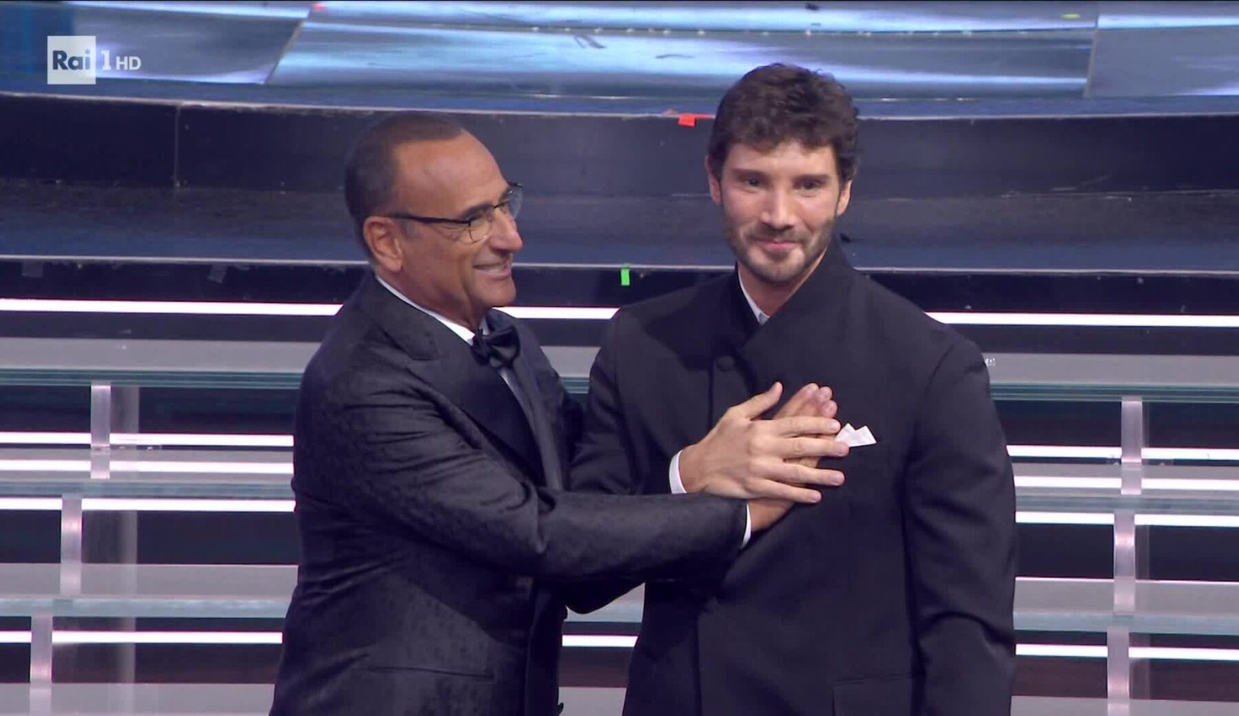 Sanremo, Carlo Conti annuncia Stefano De Martino come prossimo presentatore e direttore artistico del Festival