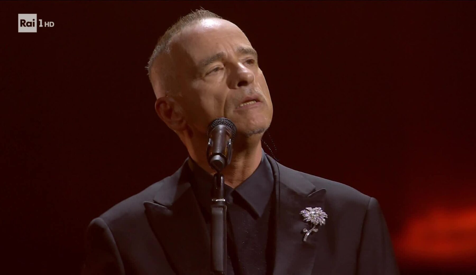 Eros Ramazzotti emoziona l’Ariston, come quando fu nominato Commendatore della Repubblica