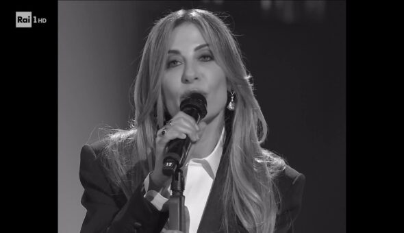 Sanremo, Francesca Fagnani si mette alla prova nella serata delle cover. Ma avrà superato quella dello scanner test di Fatti e Rifatti?