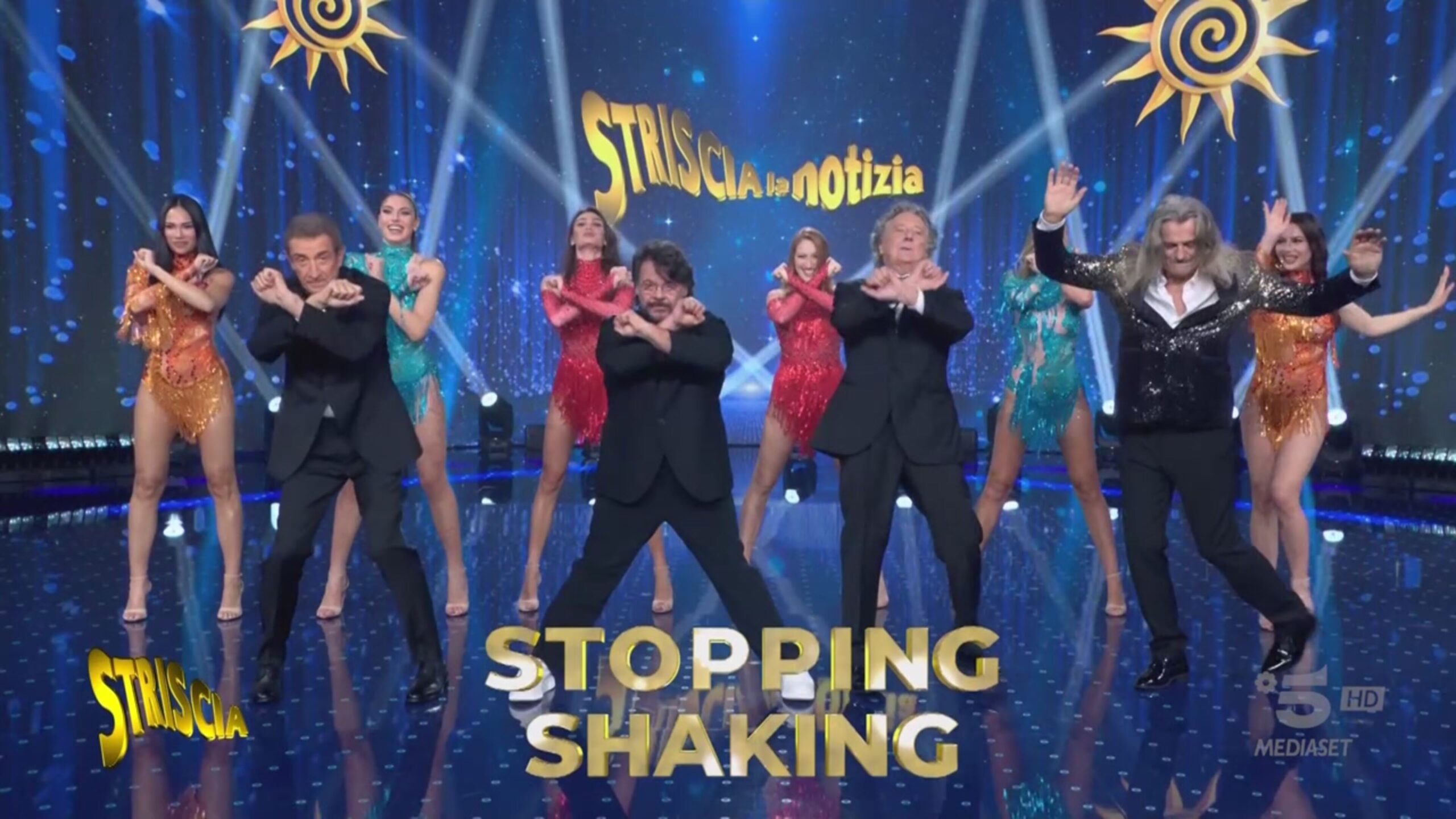 Lillo diventa Coreografo e incendia il palco di Striscia