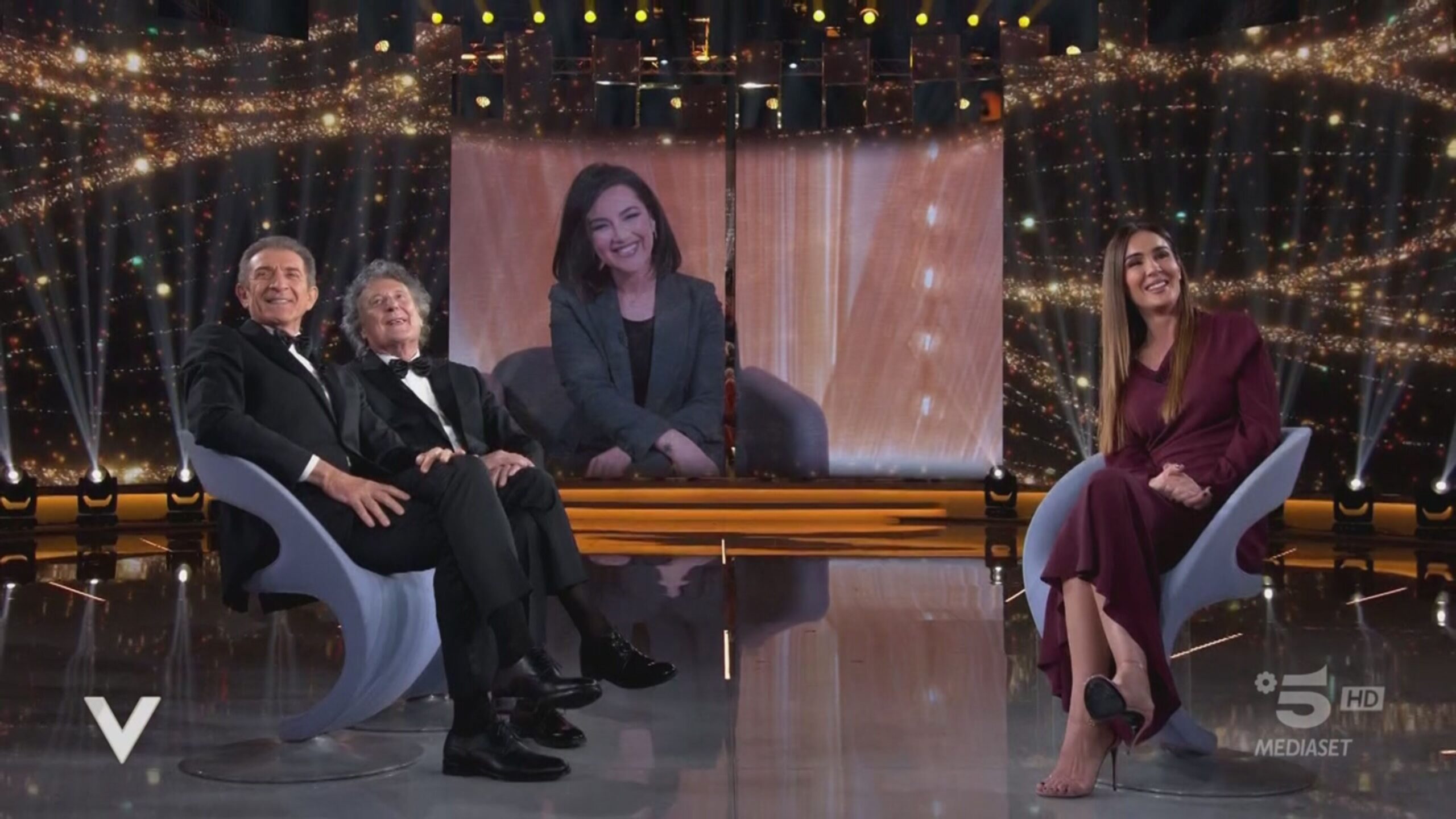 Gli inviati Staffelli, Rajae e Abete parlano di Ezio ed Enzino a Verissimo