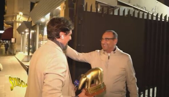Anticipazione - Tapiro d'oro a Carlo Conti