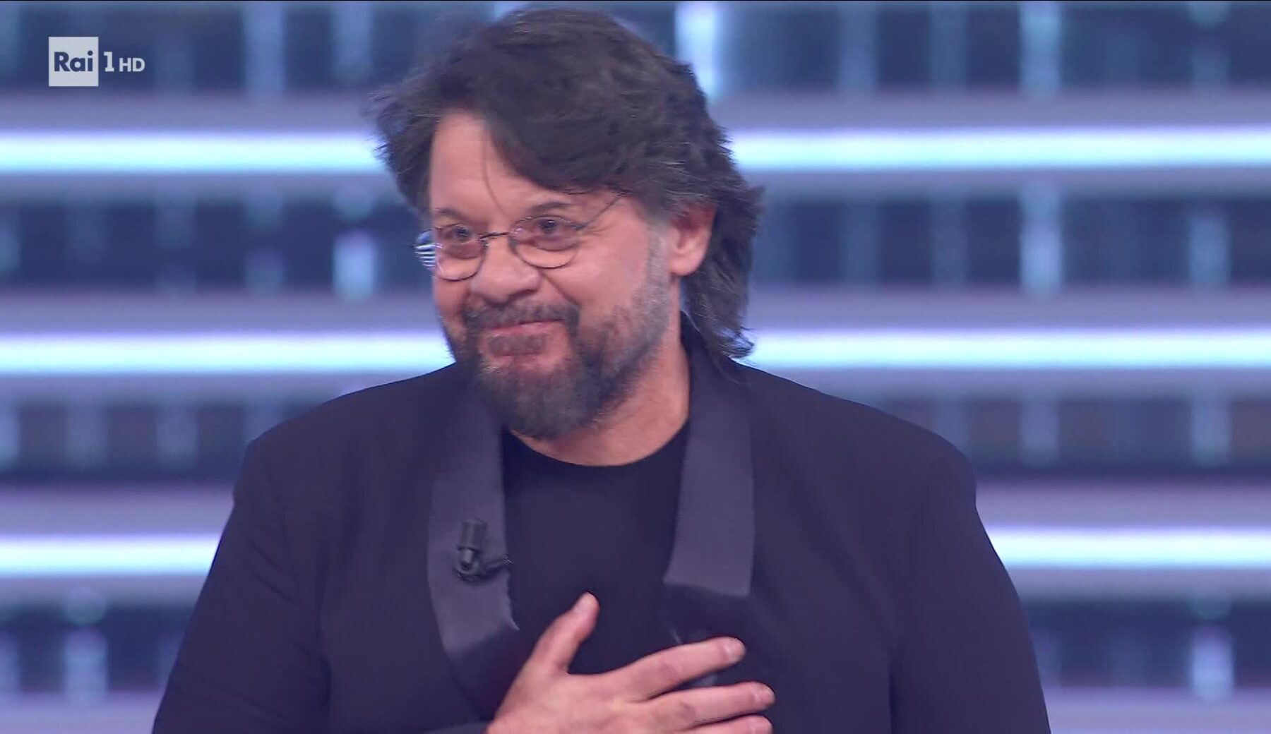 Lillo incendia il palco dell’Ariston