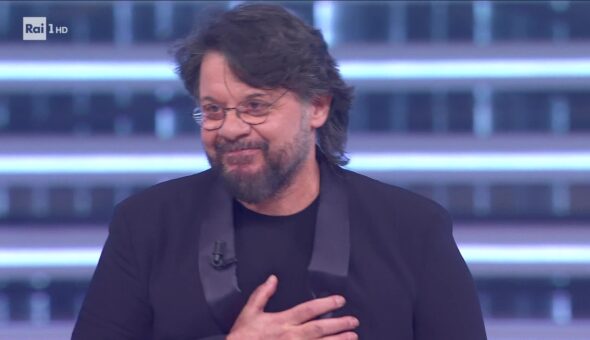 Lillo incendia il palco dell’Ariston come aveva infuocato quello di Striscia