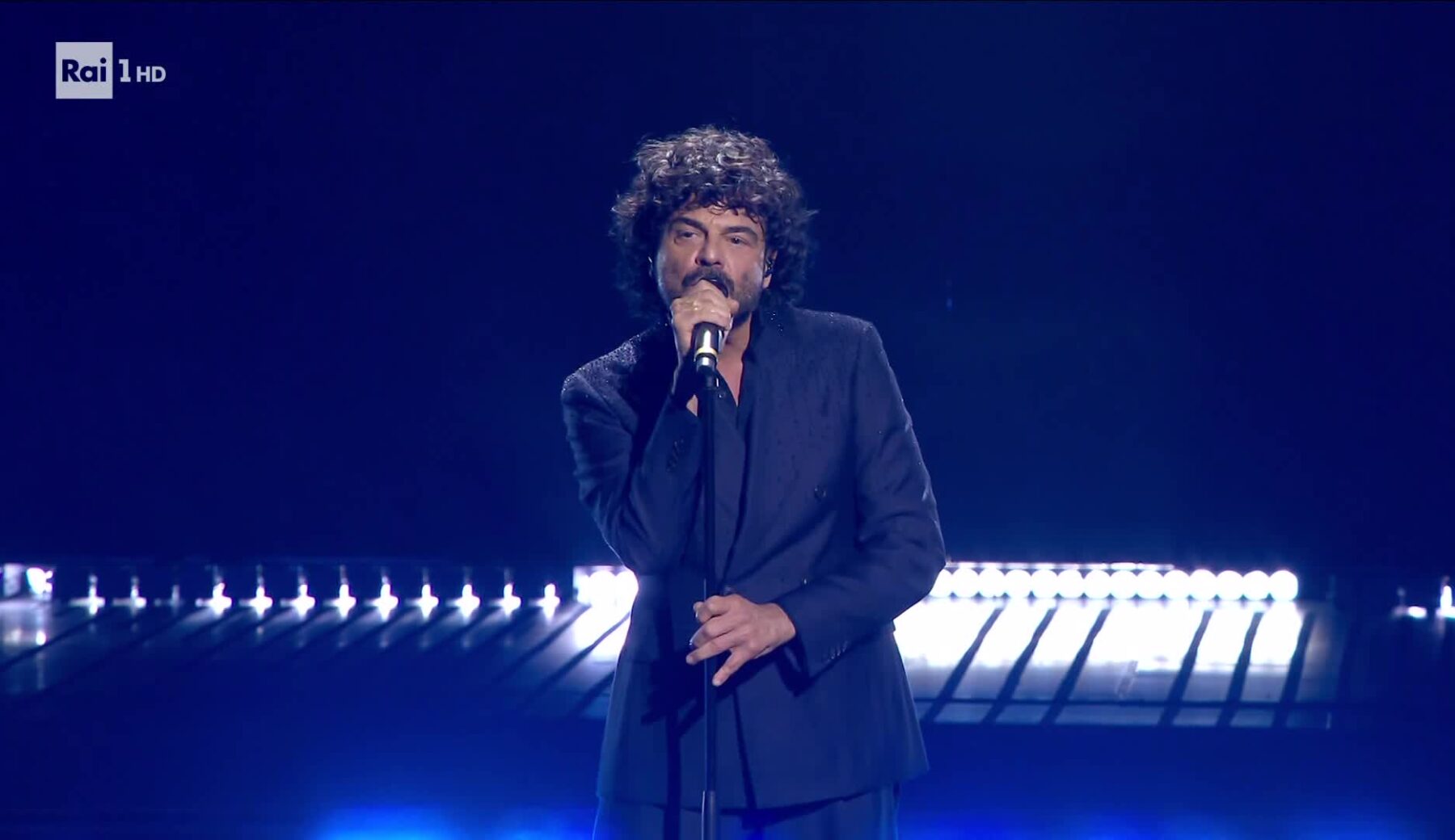 Francesco Renga a Sanremo: Striscia lo aveva “bacchettato” qualche anno fa