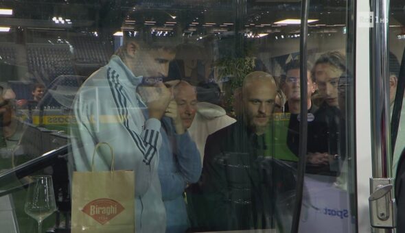 Mondiali, gli Azzurri festeggiano per la vittoria della Bosnia e scoppia la polemica