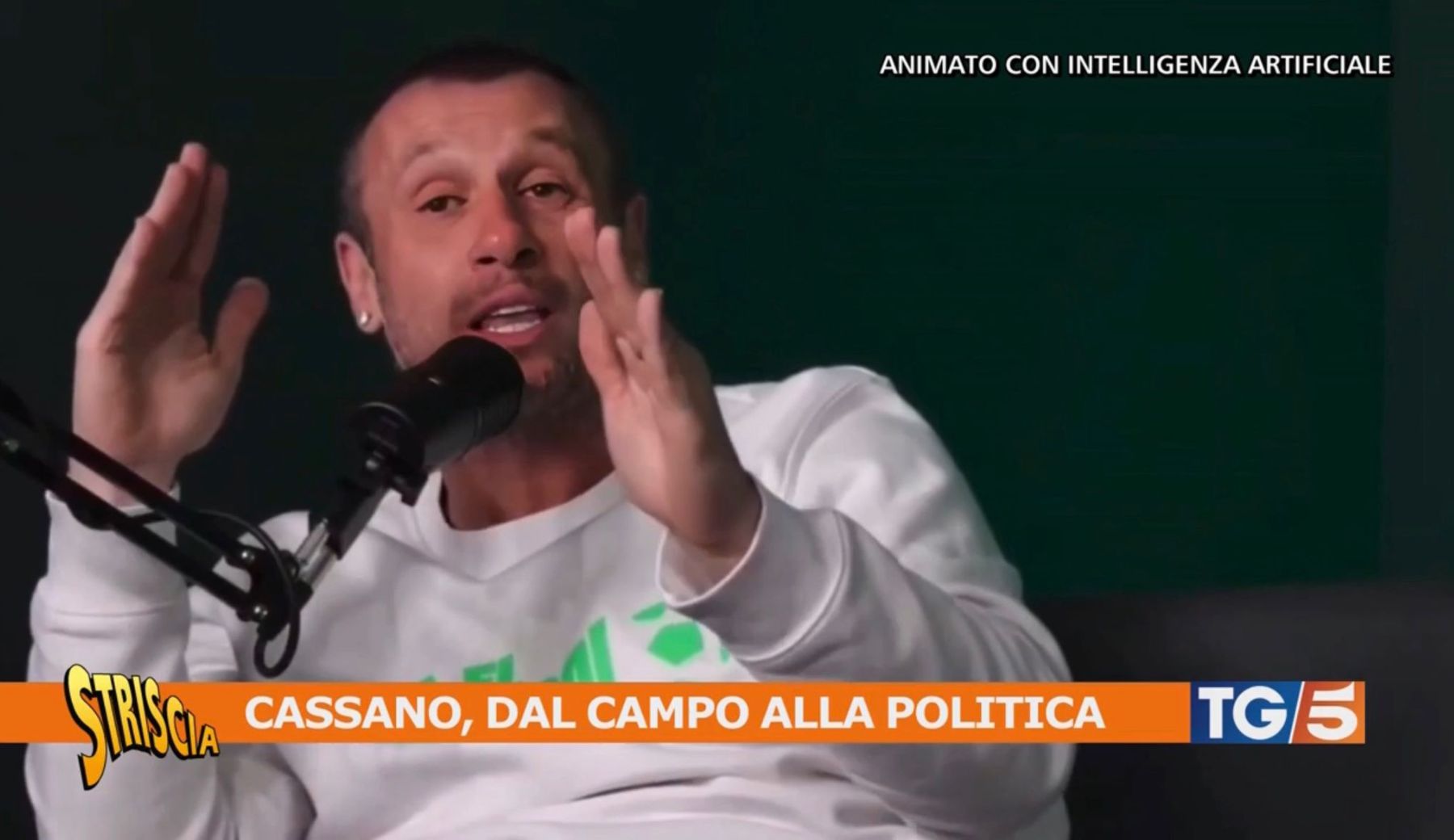 Cassano in politica: fonda il PCI a Bari. Il campione di “Papere” e Tapiri scende in campo
