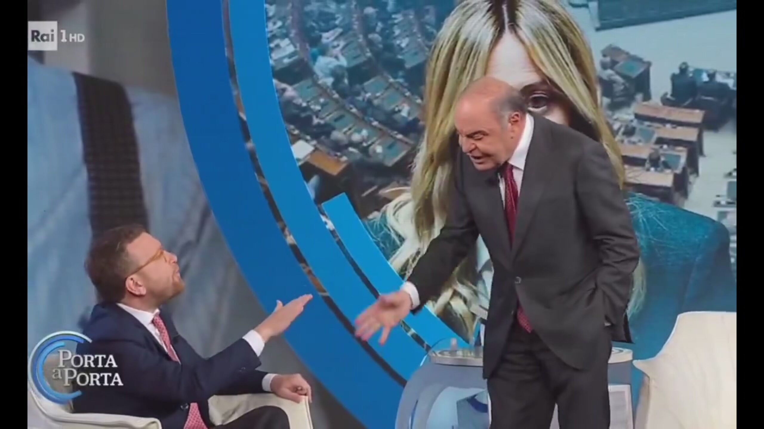 Bruno Vespa urla a Giuseppe Provenzano: «Stia zitto!»