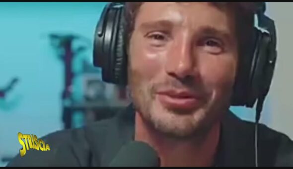 De Martino risponde alle gufate di Lauro su Sanremo